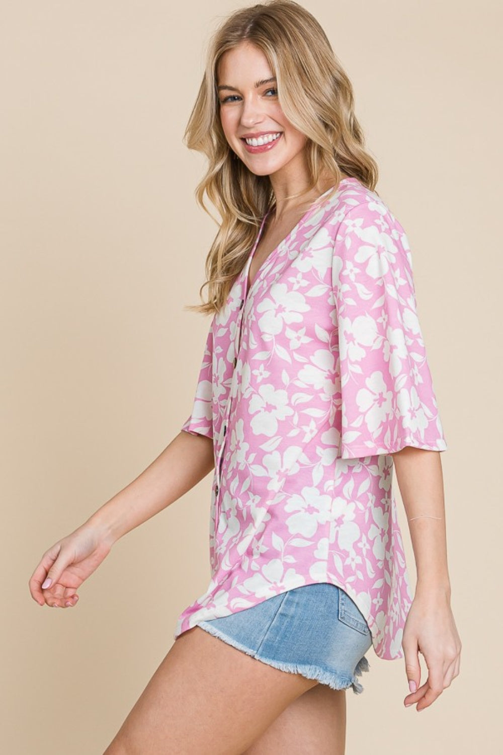 BOMBOM Floral Decorative Button V-Neck Top