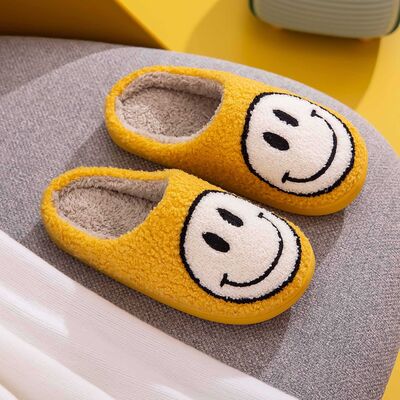 Melody Smiley Face Slippers - Yellow/White