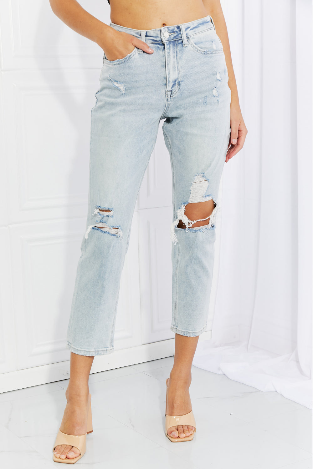 VERVET Stand Out Full Size Distressed Cropped Jeans